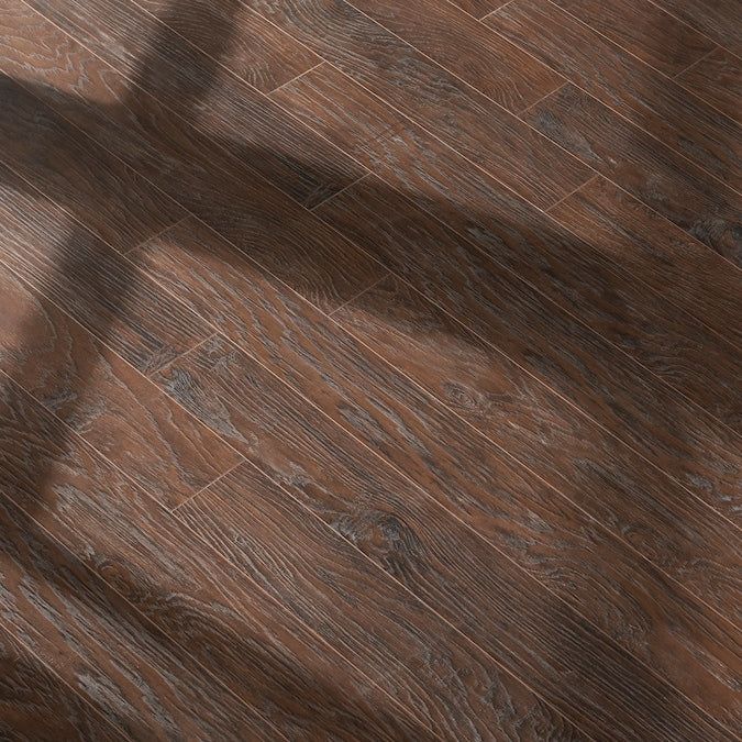 Pergo Classics Scraped Hickory 10mm Water Resistant Laminate Flooring - Image 5