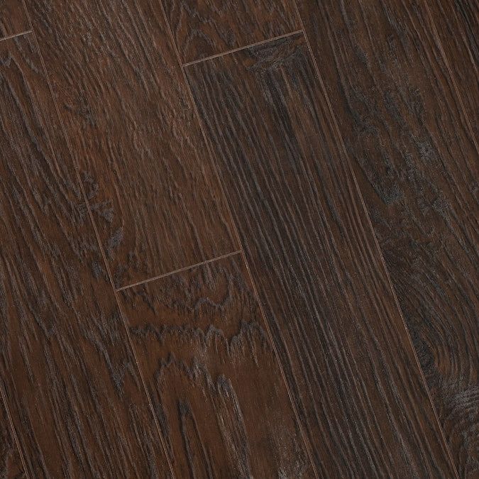 Pergo Classics Scraped Hickory 10mm Water Resistant Laminate Flooring - Image 8