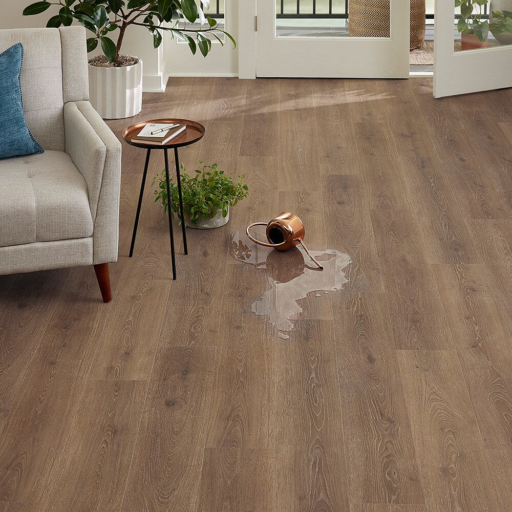 Pergo EverCraft Twin Falls Oak Waterproof Hybrid Flooring - Image 3