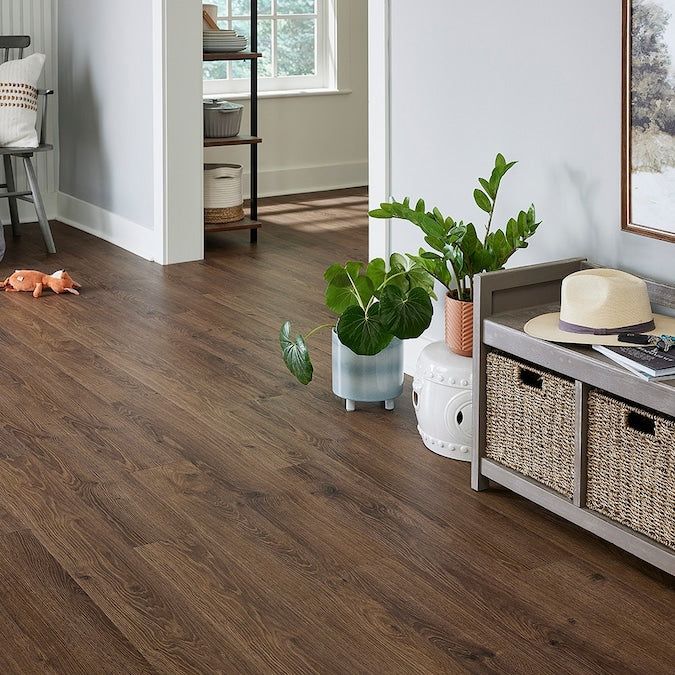 Pergo Pro +WetProtect Aventcross Oak Waterproof Laminate Flooring - 22.17 sq ft - Image 4