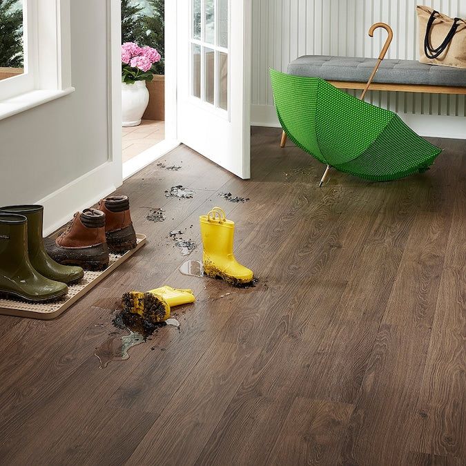 Pergo Pro +WetProtect Aventcross Oak Waterproof Laminate Flooring - 22.17 sq ft - Image 7