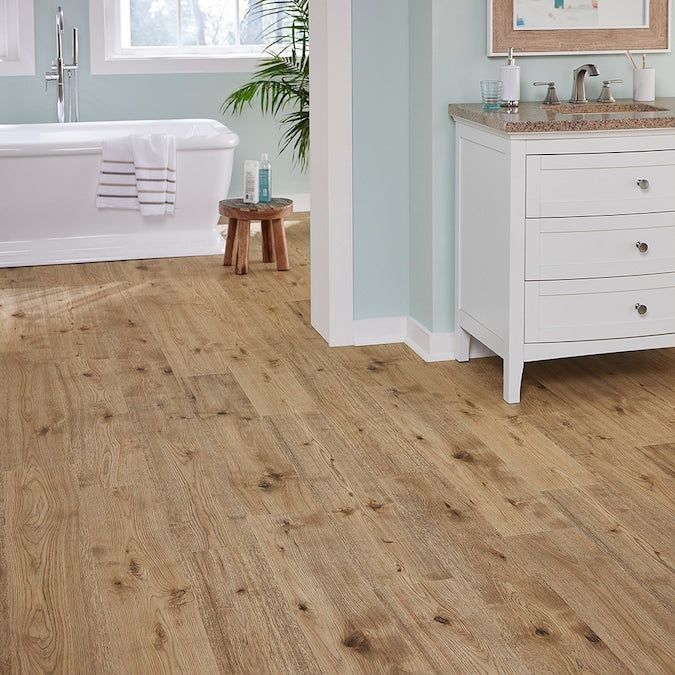 Pergo Pro +WetProtect Jewell Hickory Waterproof Wood Plank Laminate Flooring - Image 2