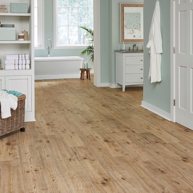 Pergo Pro +WetProtect Jewell Hickory Waterproof Wood Plank Laminate Flooring - Image 7