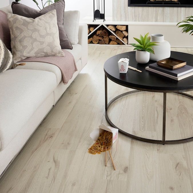 Pergo TimberCraft +WetProtect Harkness Oak Laminate Flooring With Attached Underlayment - Image 9
