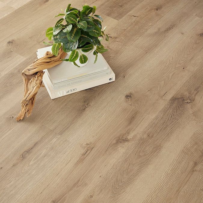 Pergo TimberCraft +WetProtect Lathrop Oak Waterproof Laminate Flooring - Image 8