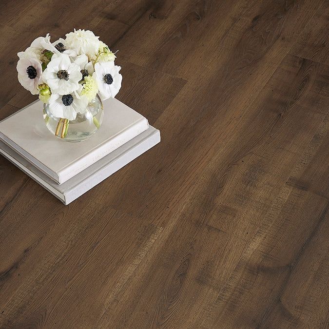 Pergo TimberCraft +WetProtect Wells Branch Hickory Waterproof Laminate Flooring - Image 4