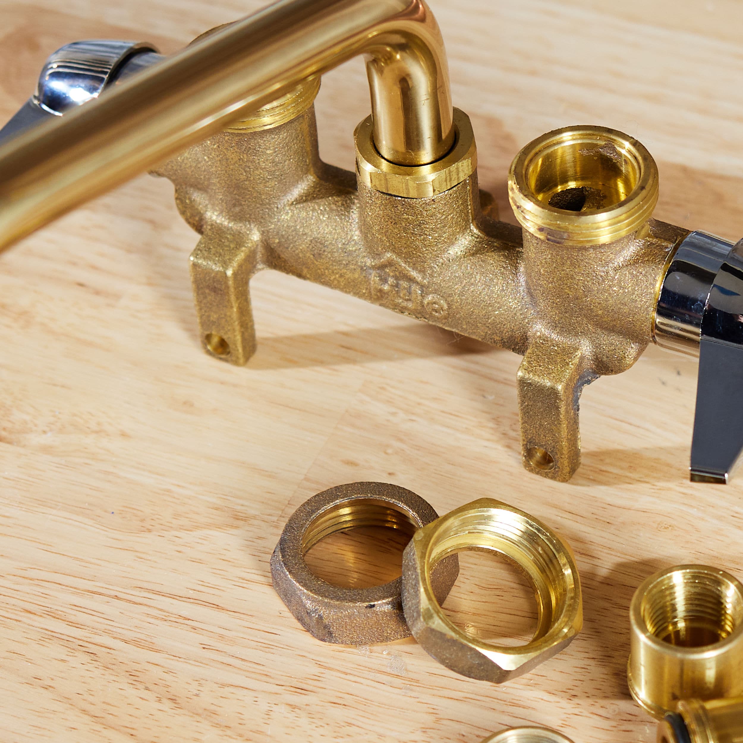 Project Source Rough Brass 2-handle Deck-mount Utility Faucet - Image 7