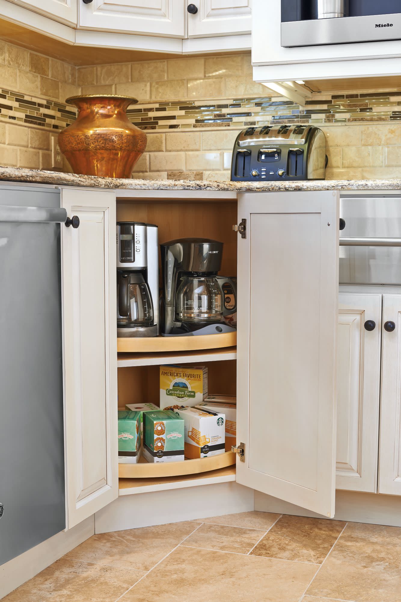 Rev-A-Shelf 1-Tier Wood Full Circle Cabinet Lazy Susan, 28 in, Clear Polyurethane - Image 6