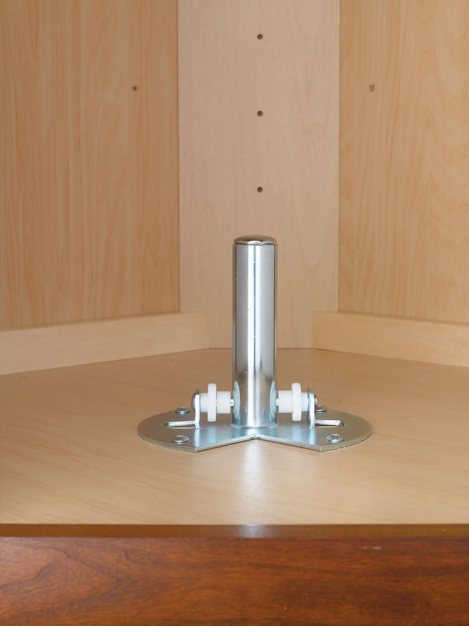 Rev-A-Shelf 24-in White Polymer Full-Circle Lazy Susan with Bottom Mount - Image 5