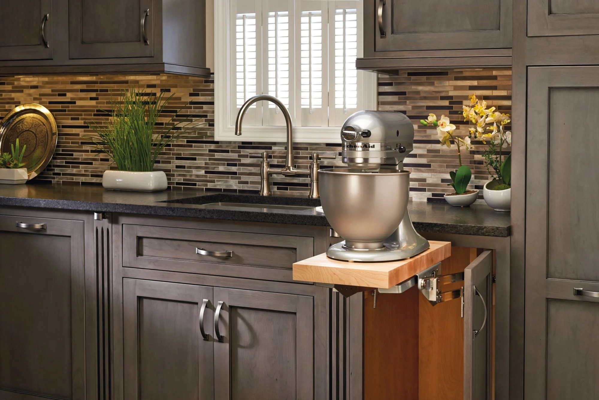 Rev-A-Shelf Heavy-Duty Mixer Lift with Soft-Close and Maple Shelf, 11-3/4 in W x 20 in D Platform (ML Series) - Image 7