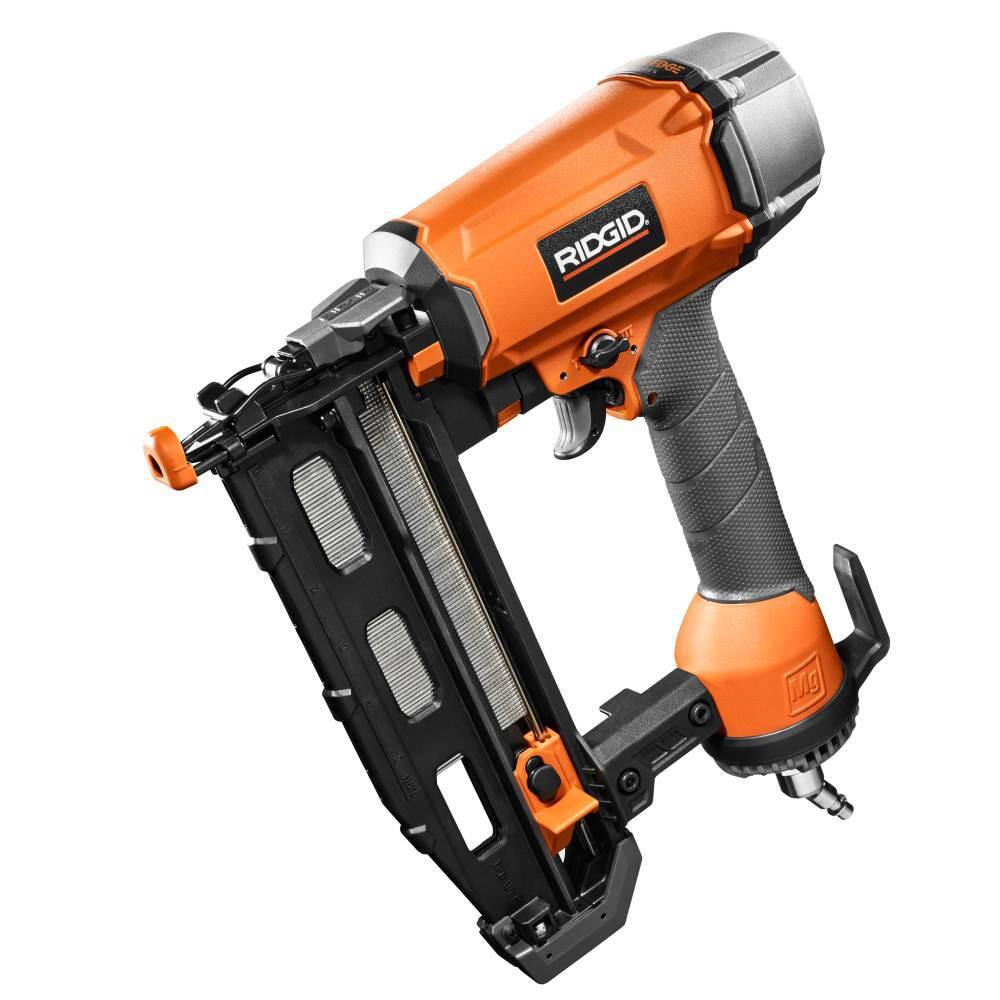 RIDGID 16-Gauge 2-1/2 in. Finish Nailer with 18-Gauge 2-1/8 in. Brad Nailer, Pneumatic Combo Kit - Image 4
