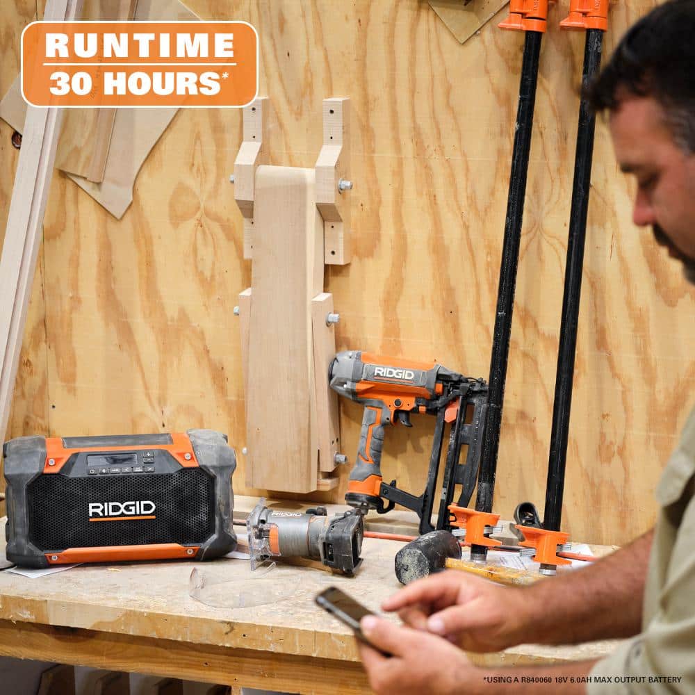 RIDGID 18-Volt Cordless Hybrid Jobsite Radio with Bluetooth Technology + 1.5Ah Lithium-Ion Battery - Image 5