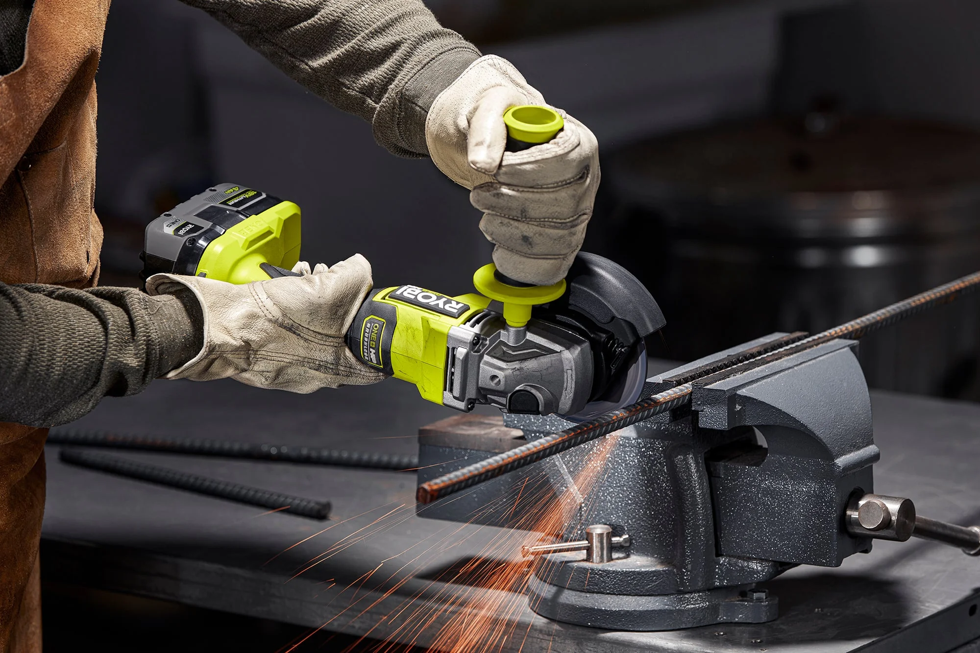 RYOBI 18V ONE+ HP Brushless 4-1/2 in. Angle Grinder/Cut-Off Tool Kit with 2.0Ah Battery and Charger - Image 6