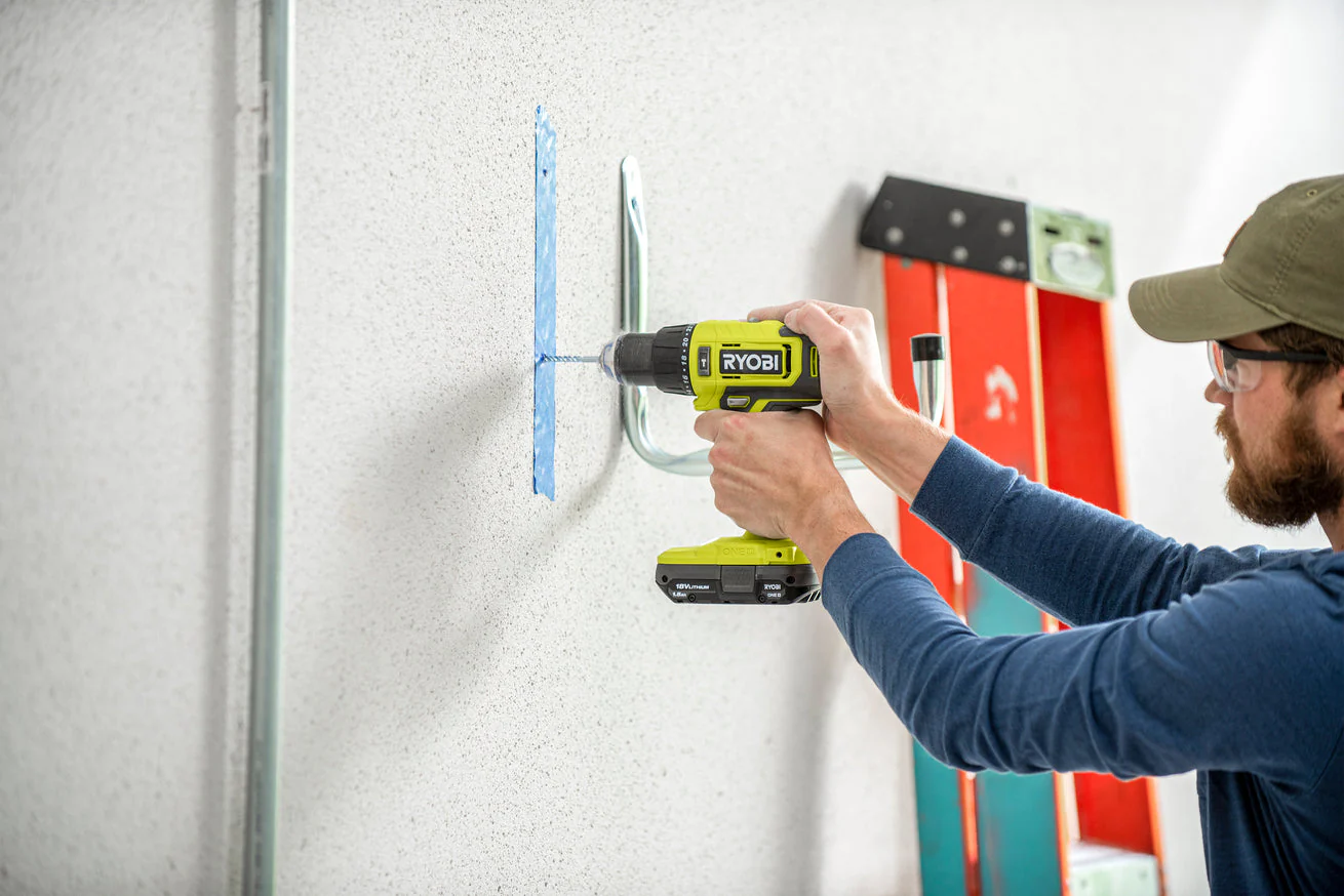 RYOBI ONE+ 18-Volt Lithium-Ion Cordless 1/2 in. Hammer Drill/Driver Kit with (2) 1.5 Ah Batteries, Charger and Tool Bag - Image 3