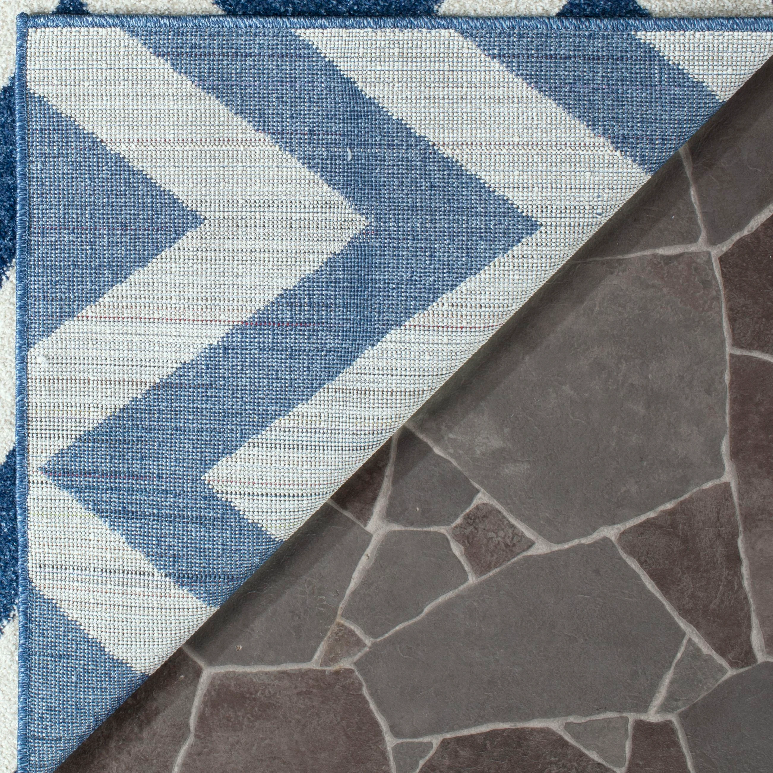 Safavieh Amherst Bellport 7-ft Round Navy/Beige Indoor/Outdoor Chevron Area Rug - Image 4