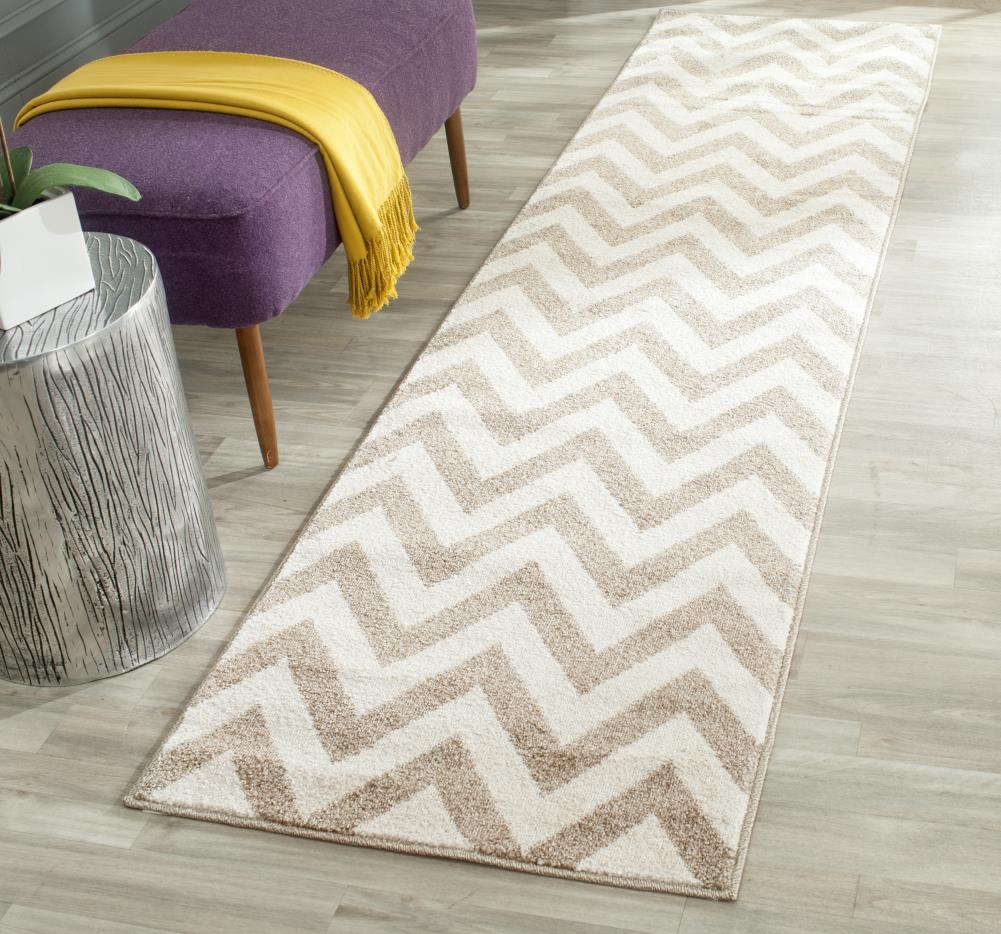 Safavieh Bellport 2-ft 3-in x 7-ft Wheat/Beige Indoor Chevron Runner Rug - Image 2
