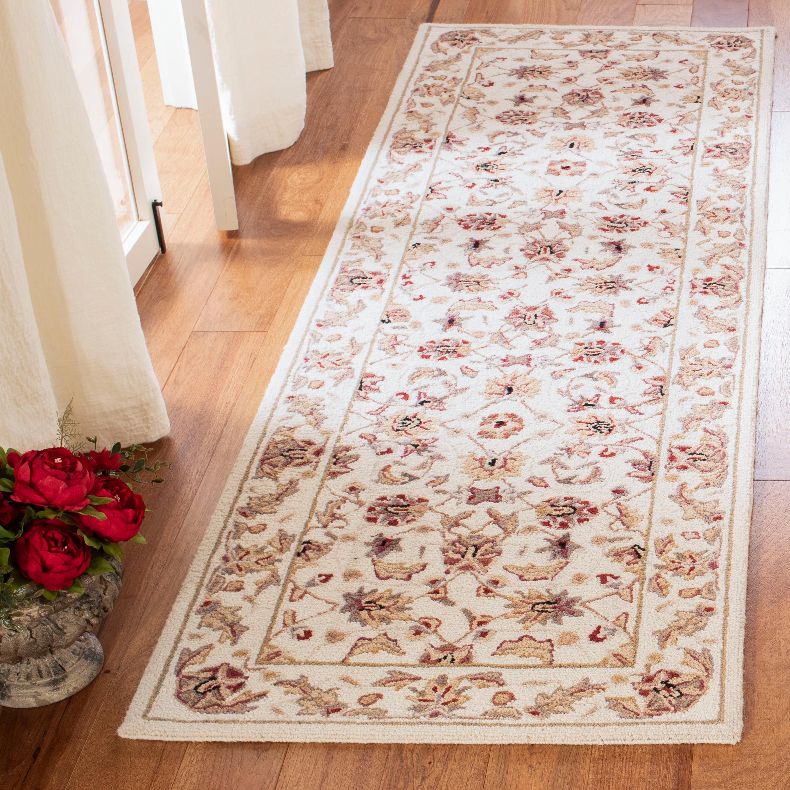 Safavieh Chelsea York 3 x 6 Ivory/Ivory Indoor Floral/Botanical Oriental Handcrafted Runner