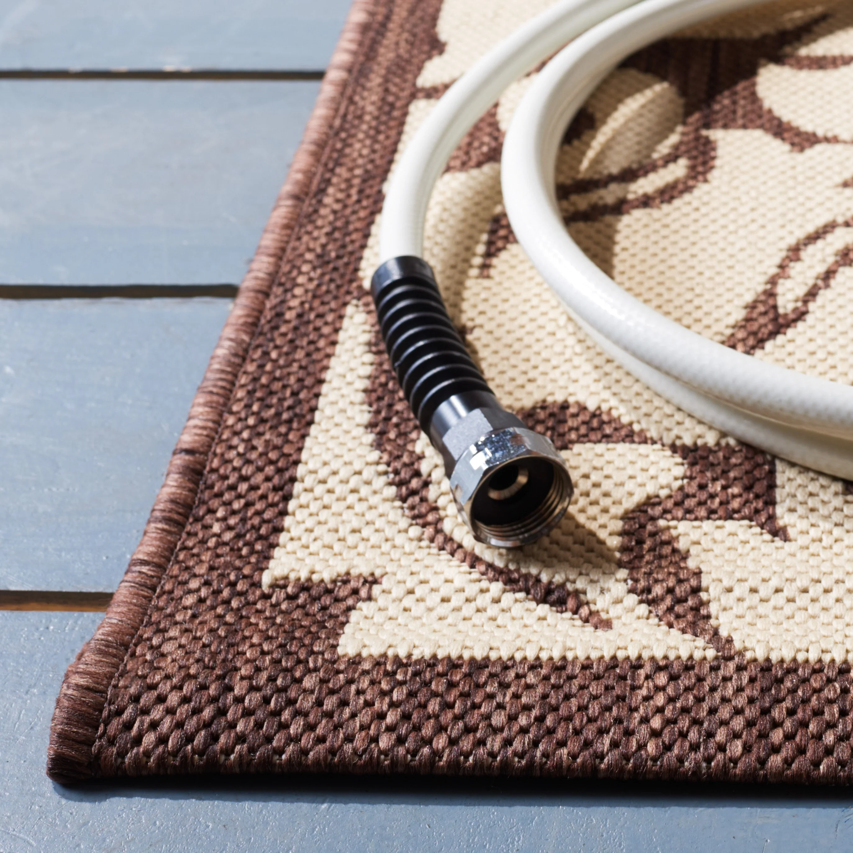 Safavieh Courtyard Nashua 2 ft 3 in x 12 ft Chocolate/Natural Indoor/Outdoor Damask Runner Rug - Image 3