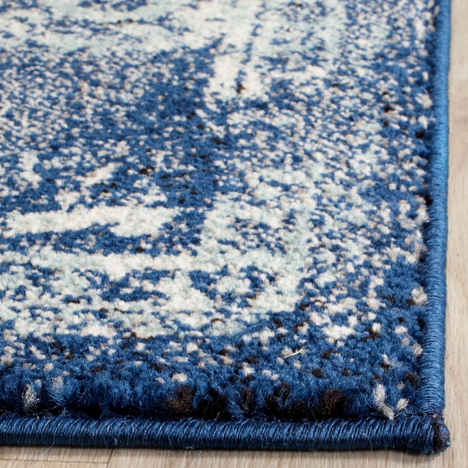 Safavieh Evoke Isla 2 x 5 ft Navy/Ivory Indoor Distressed/Overdyed Vintage Runner Rug - Image 4