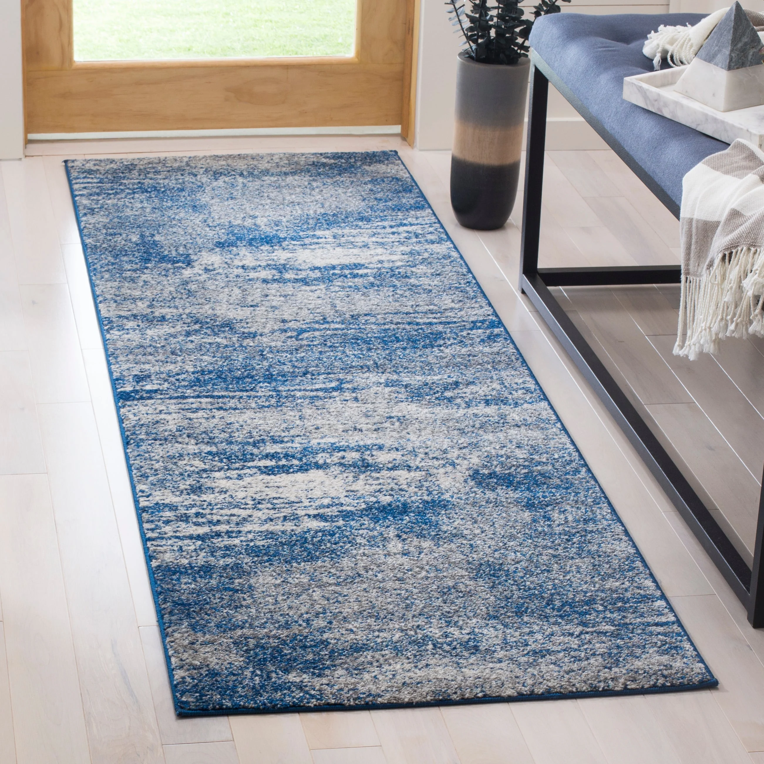 Safavieh Evoke Sorente 2 x 9 Navy/Ivory Indoor Abstract Industrial Runner