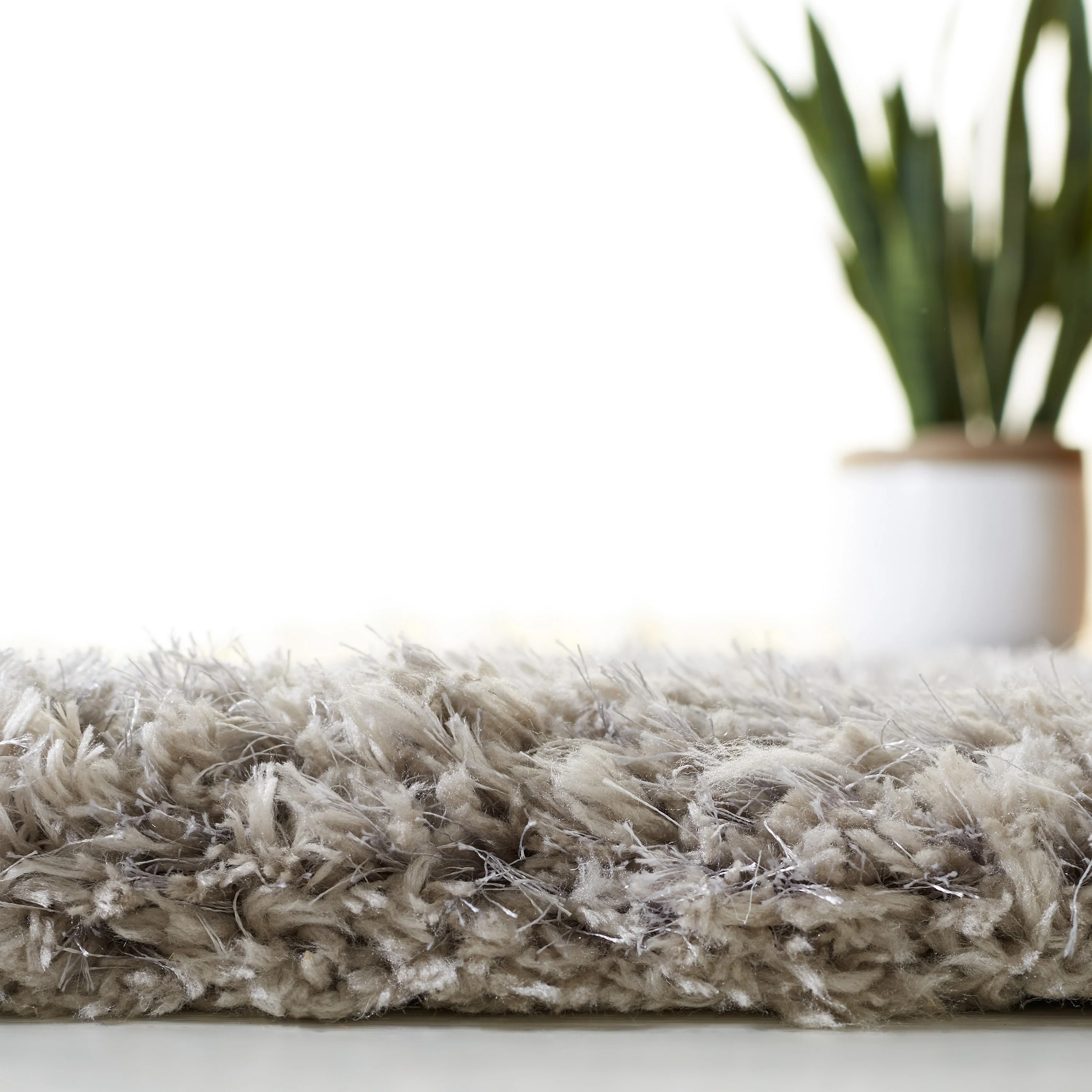 Safavieh Florence Shag Area Rug, 4 x 6, Silver, Handcrafted Indoor - Image 4