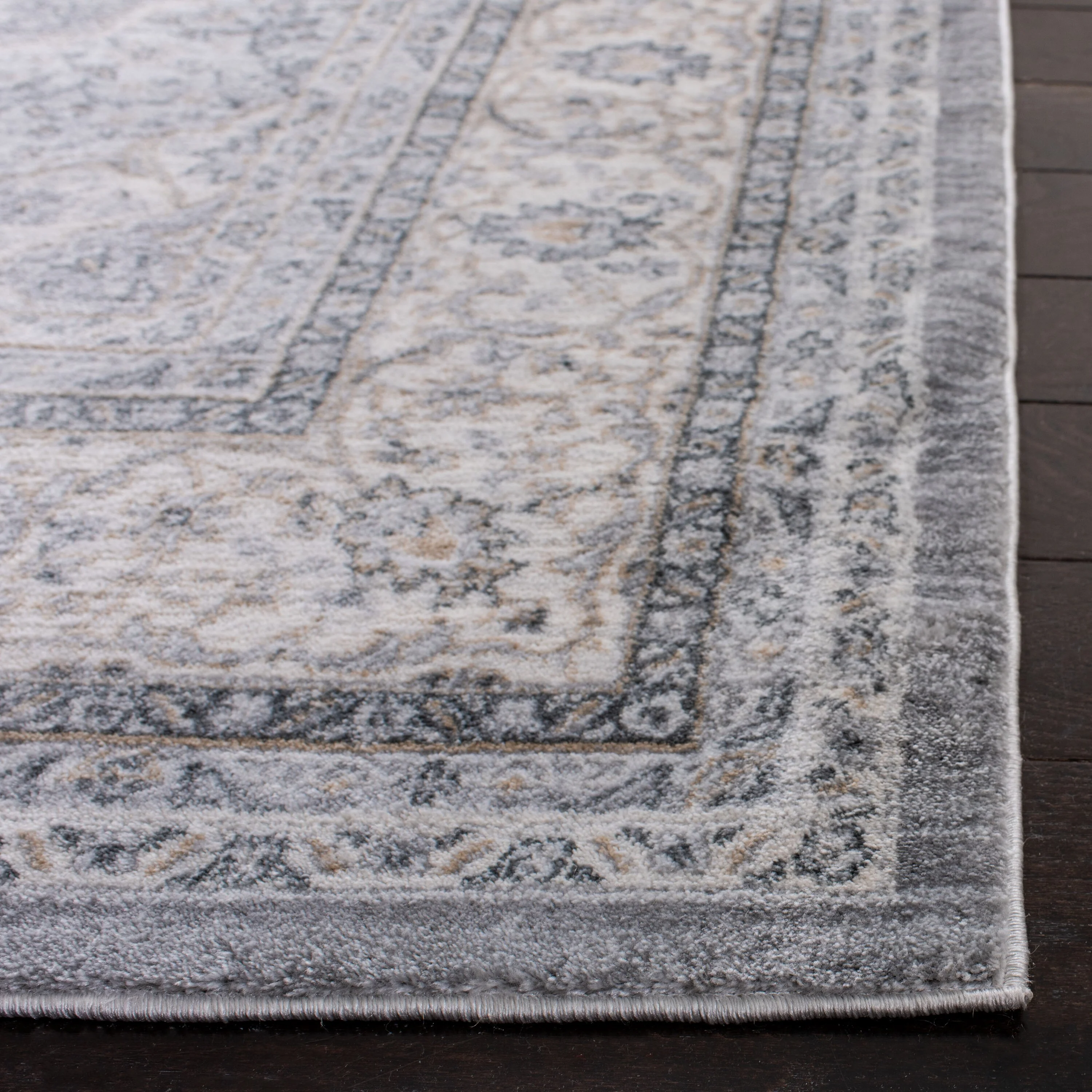 Safavieh Isabella Velez 4 x 6 Gray/Cream Indoor Floral/Botanical Vintage Area Rug - Image 3