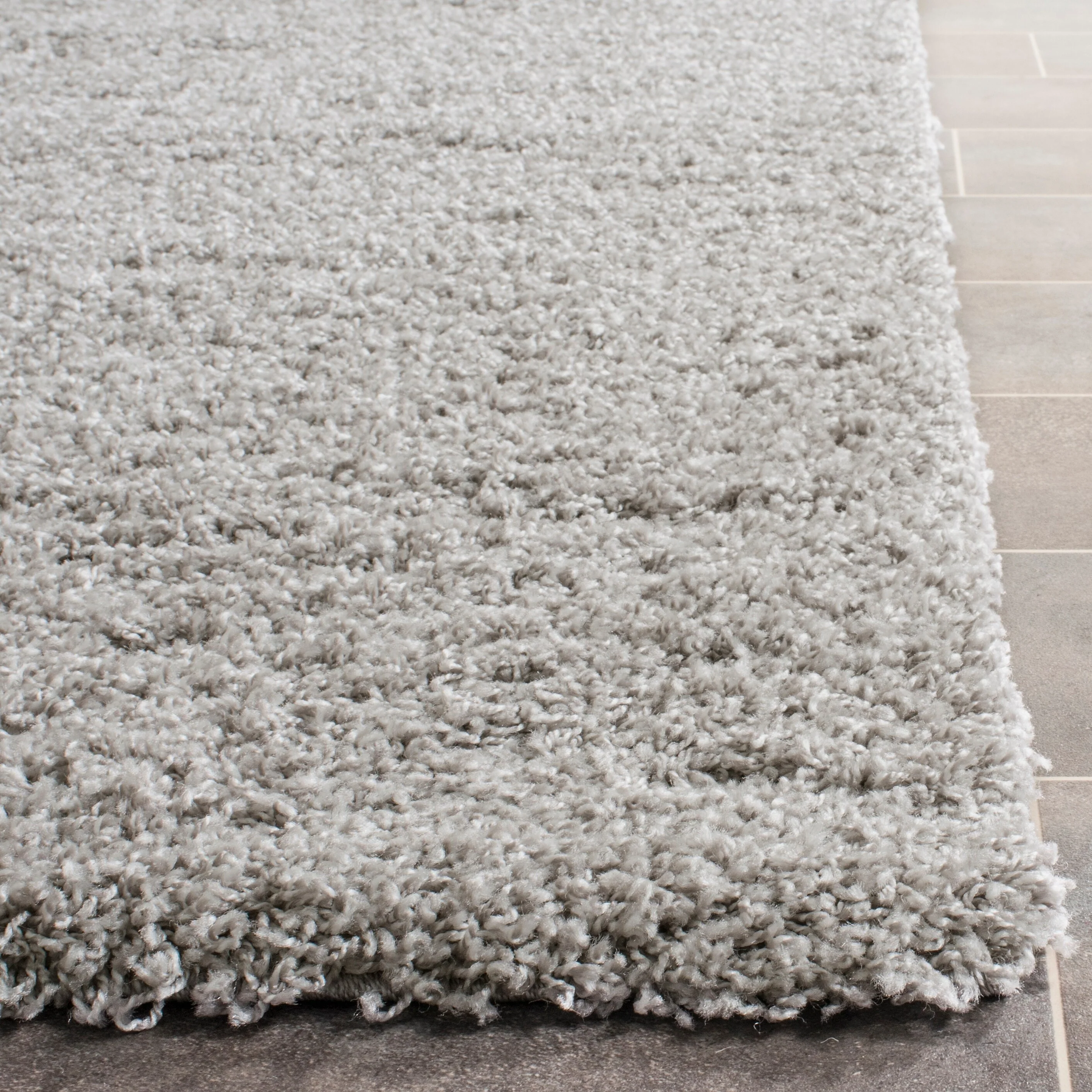 Safavieh Laguna Shag 8 x 10 Silver Indoor Solid Area Rug - Image 4