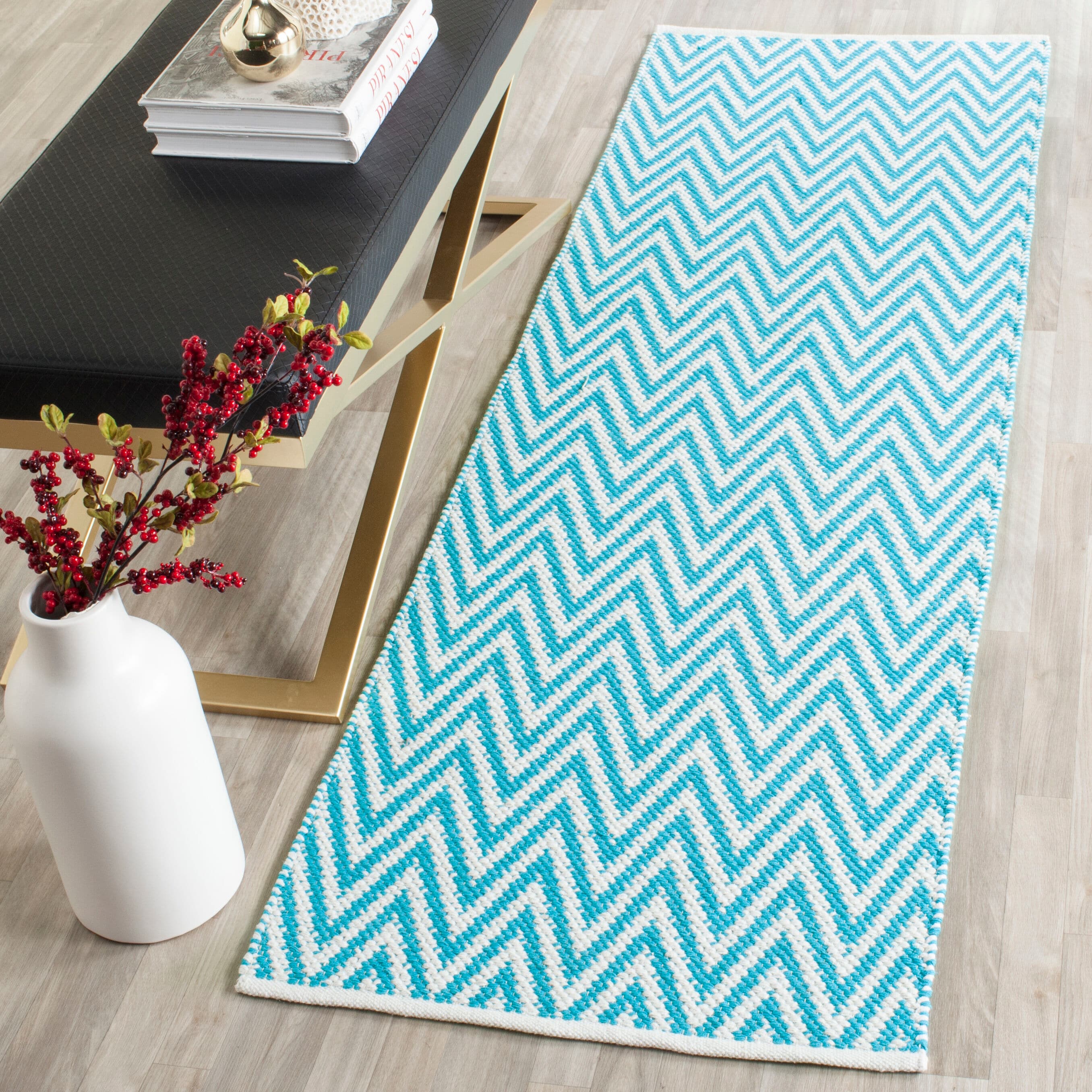 Safavieh Montauk Caswell 2 x 7 Blue/Ivory Indoor Chevron Coastal Handcrafted Runner