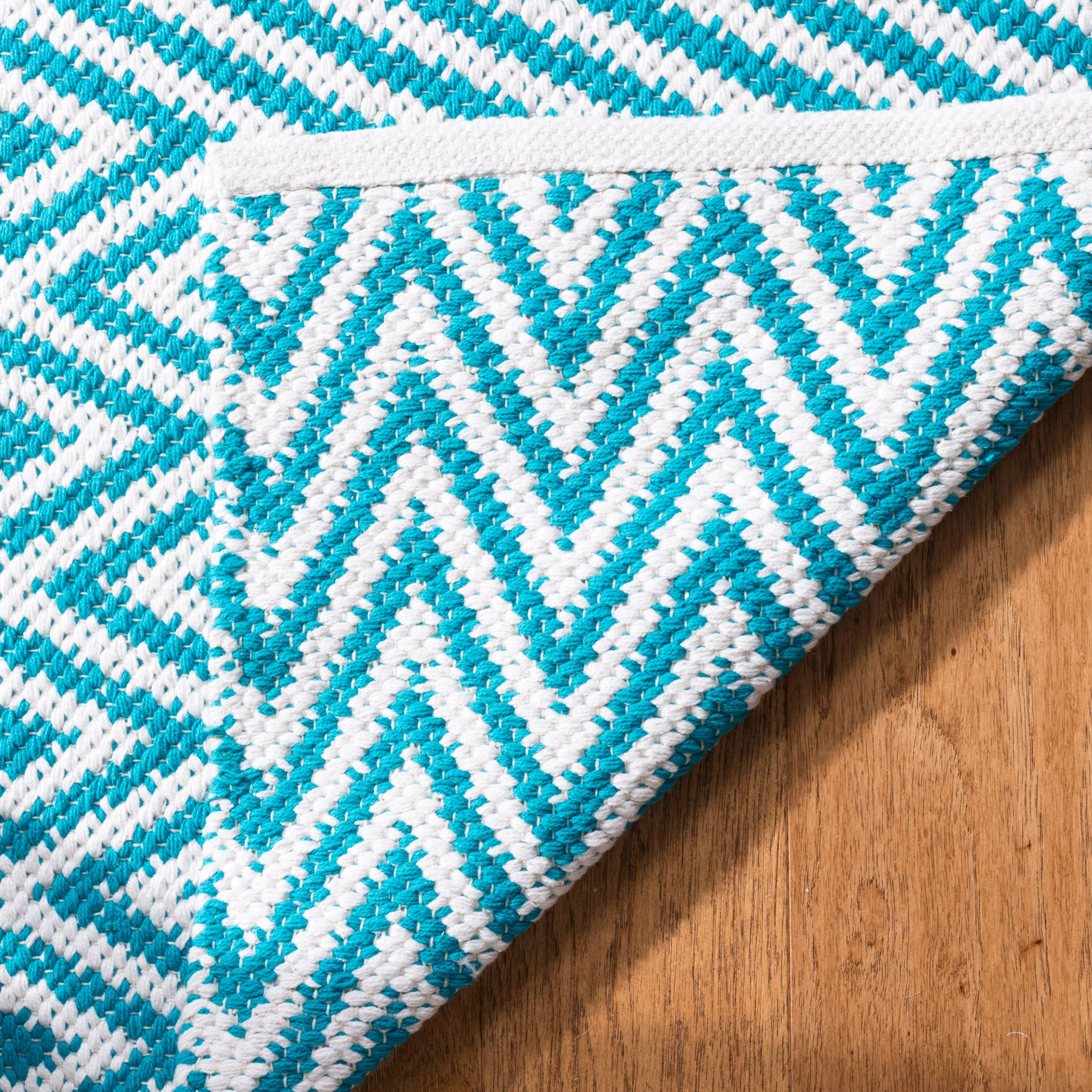 Safavieh Montauk Caswell 2 x 7 Blue/Ivory Indoor Chevron Coastal Handcrafted Runner - Image 4