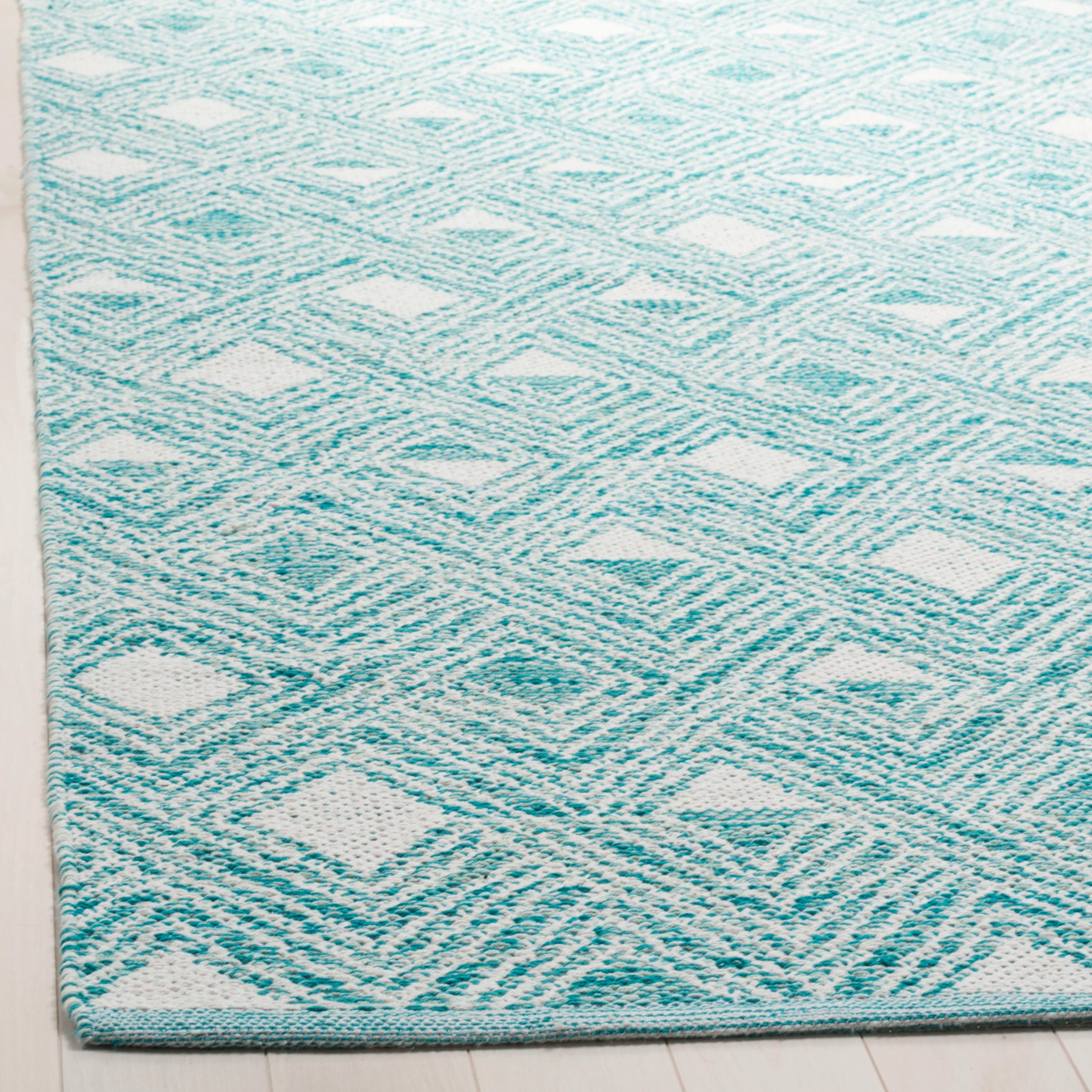 Safavieh Montauk Elmore 2-ft-3-in x 7-ft Aqua/Ivory Indoor Geometric Coastal Handcrafted Runner Rug - Image 3