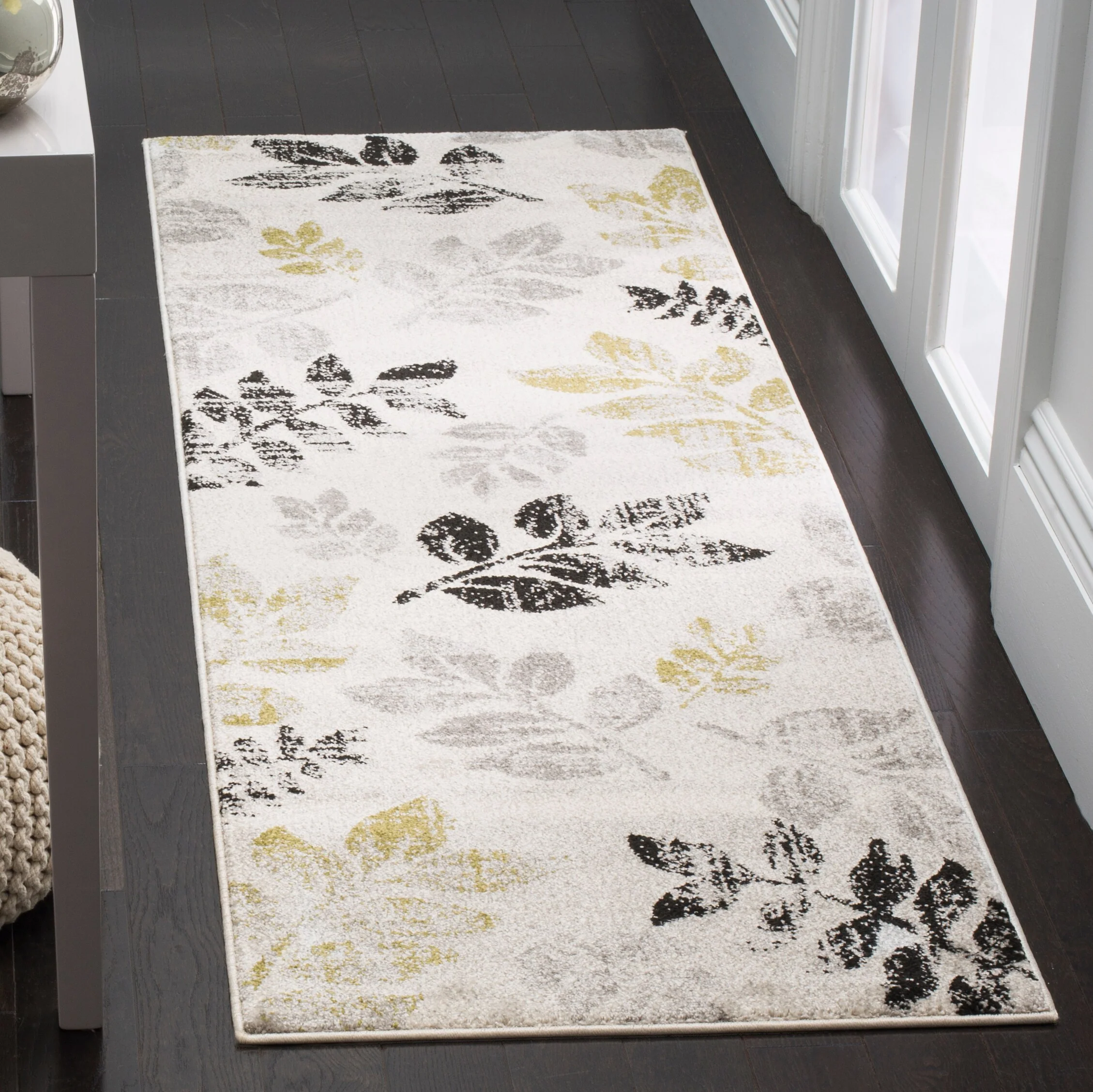 Safavieh Porcello Agoro 2 x 7 Ivory/Green Indoor Floral/Botanical Runner Rug - Image 2