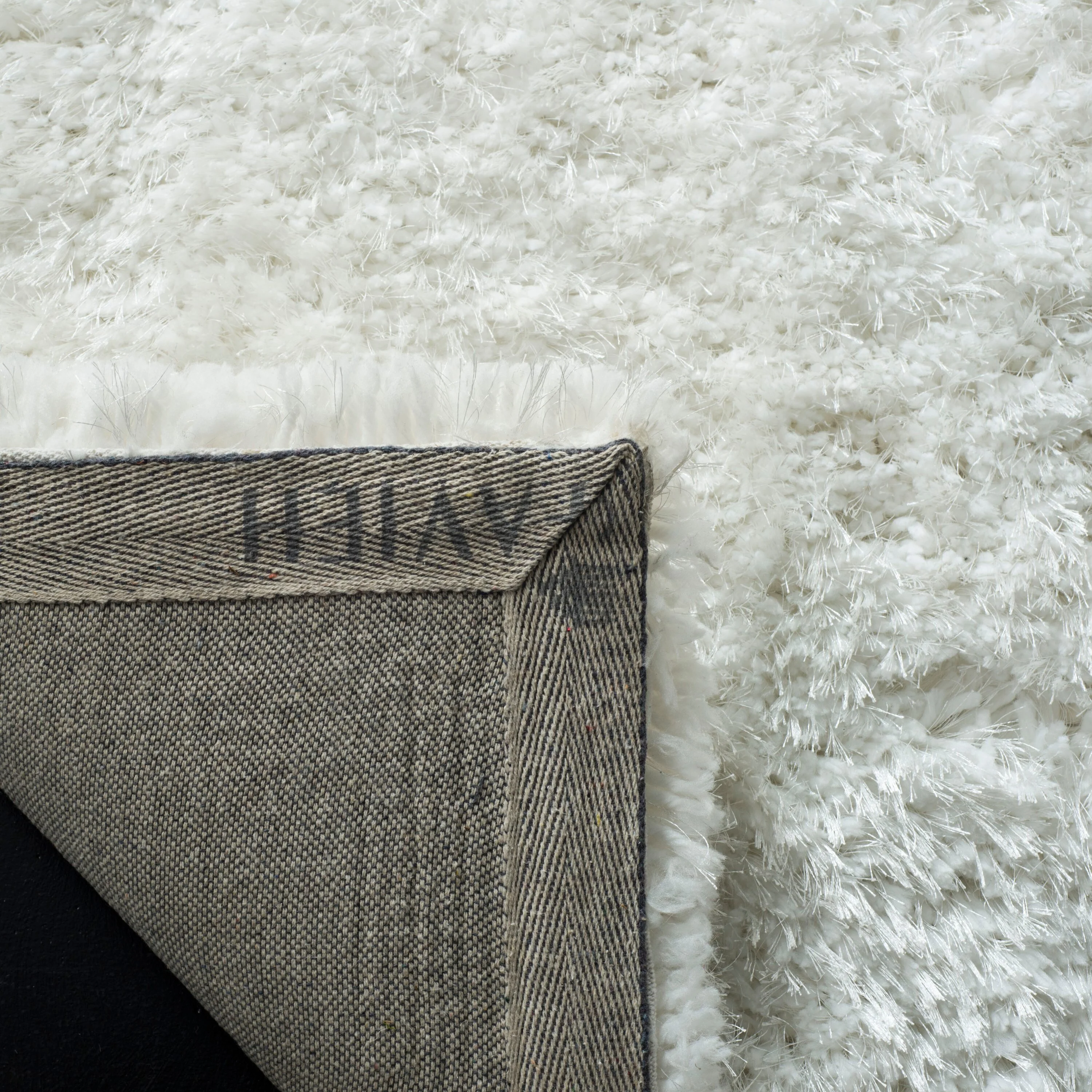 Safavieh Toronto Leaside Shag 3 x 5 Ivory Indoor Solid Handcrafted Throw Rug - Image 4