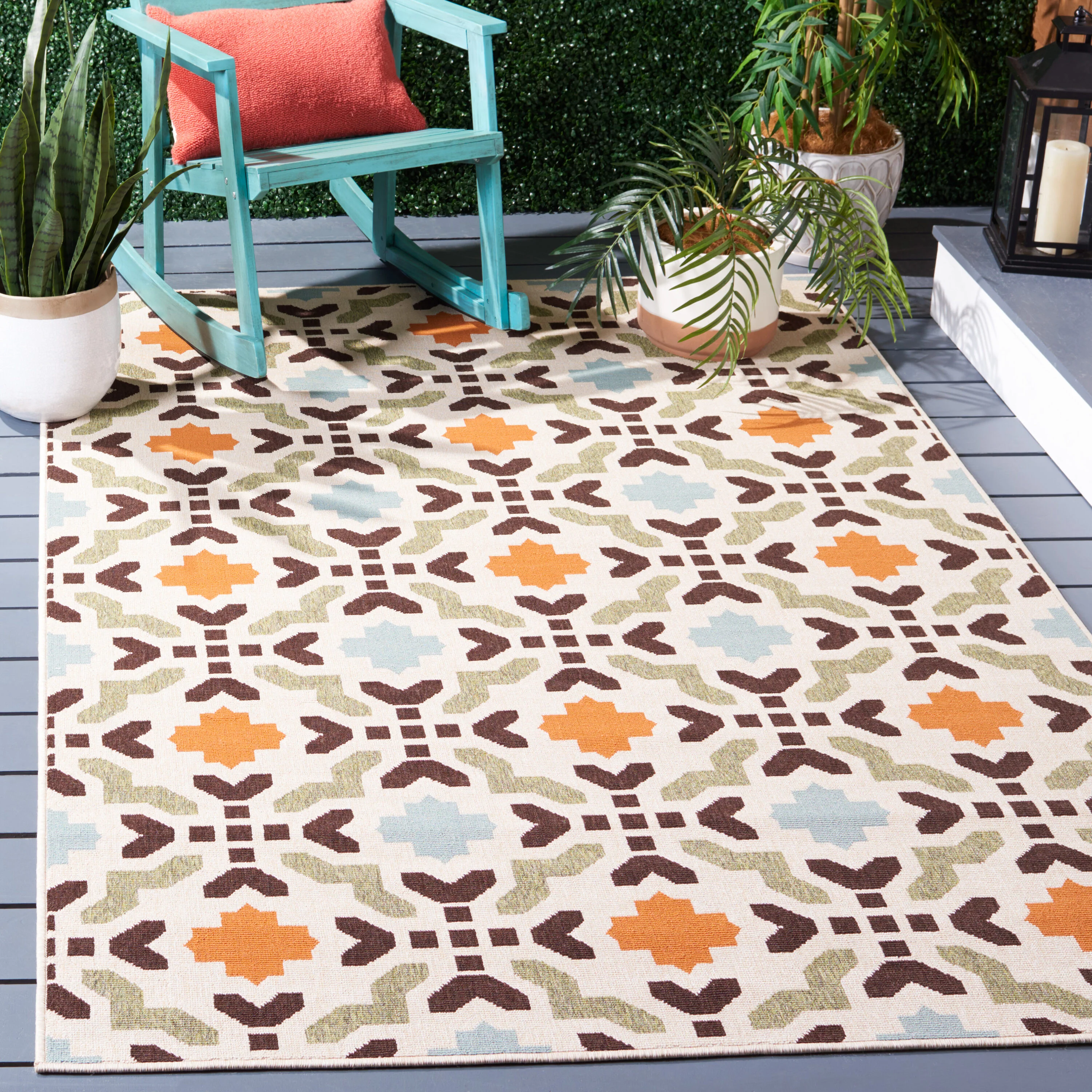 Safavieh Veranda Michiko 4-ft x 5-ft-7-in Indoor/Outdoor Area Rug, Cream/Terracotta (4 x 6)