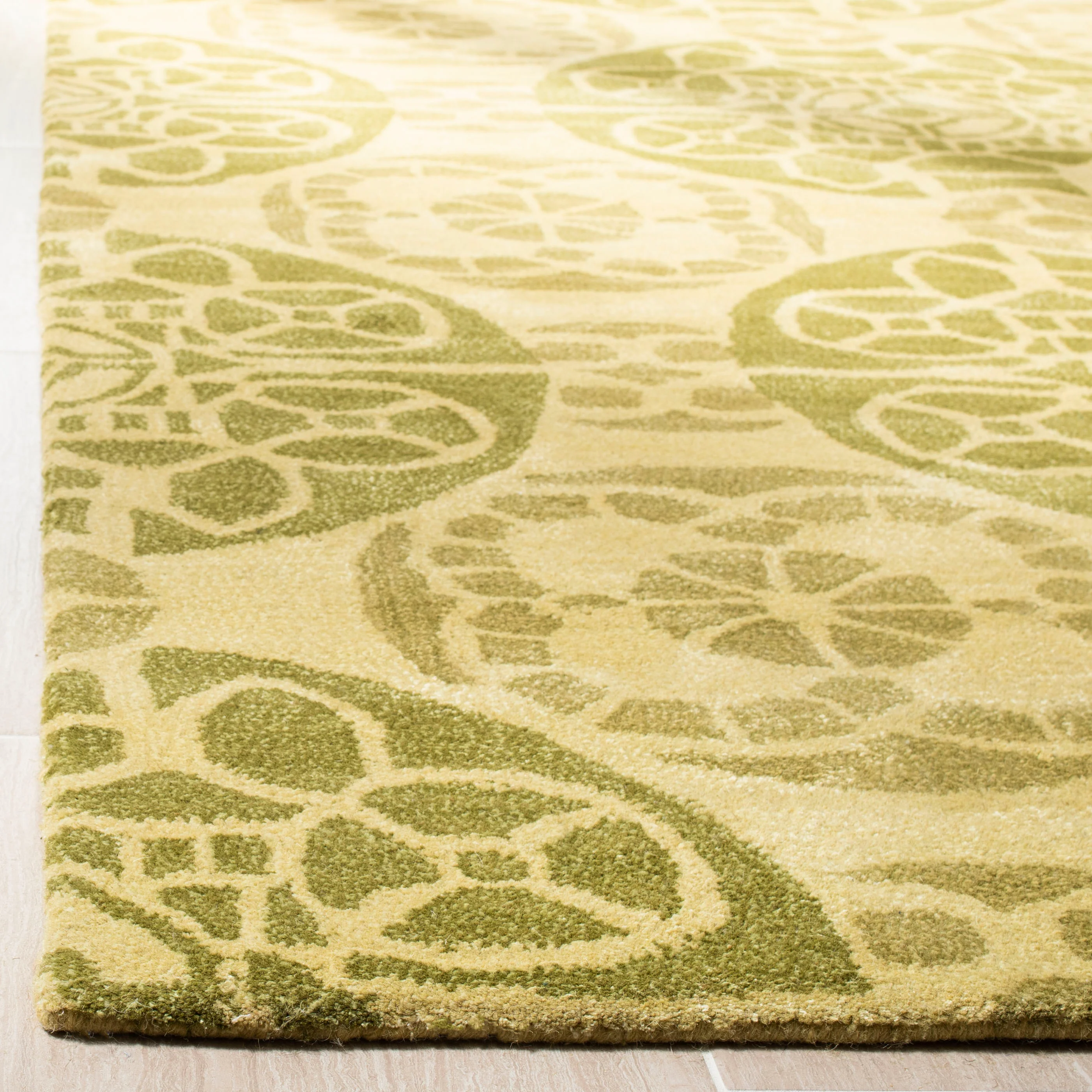 Safavieh Wyndham Hutton 7 x 7 Honey/Green Square Indoor Abstract Bohemian/Eclectic Handcrafted Wool Area Rug - Image 3