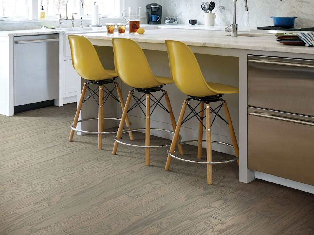 Shaw Albright Oak 3-1/4 in. Wide Smooth Engineered Red Oak Hardwood Flooring, 23.76 sq ft/Carton (SW581) - Image 4