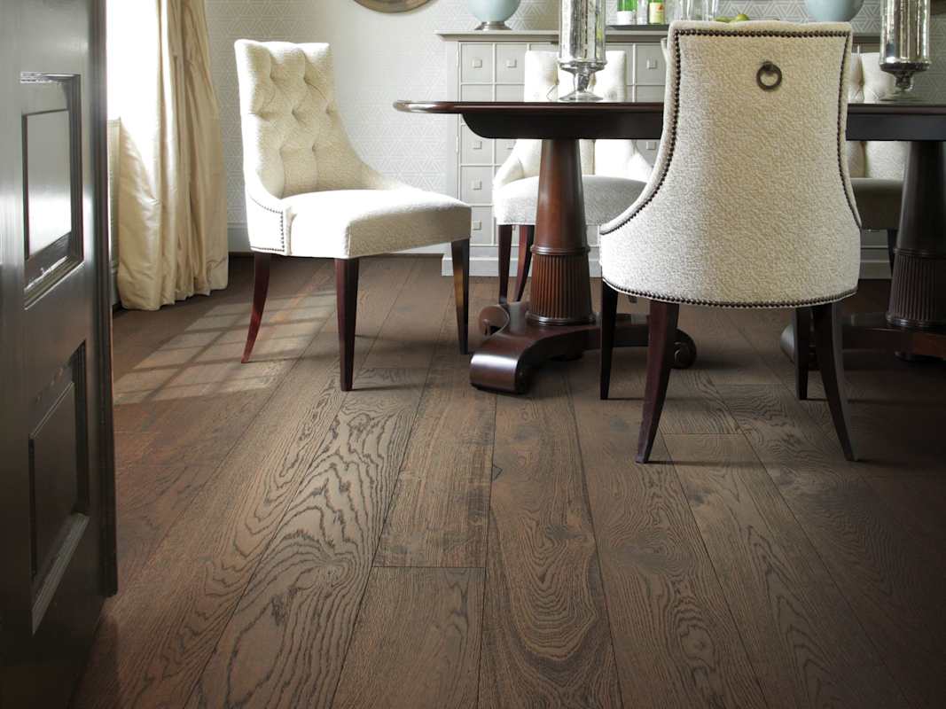 Shaw Castlewood Oak 7-1/2 in. Wire Brushed Engineered Hardwood Flooring, 9/16 in. Thick – Sold by Carton (31.09 sq. ft.) - Image 7