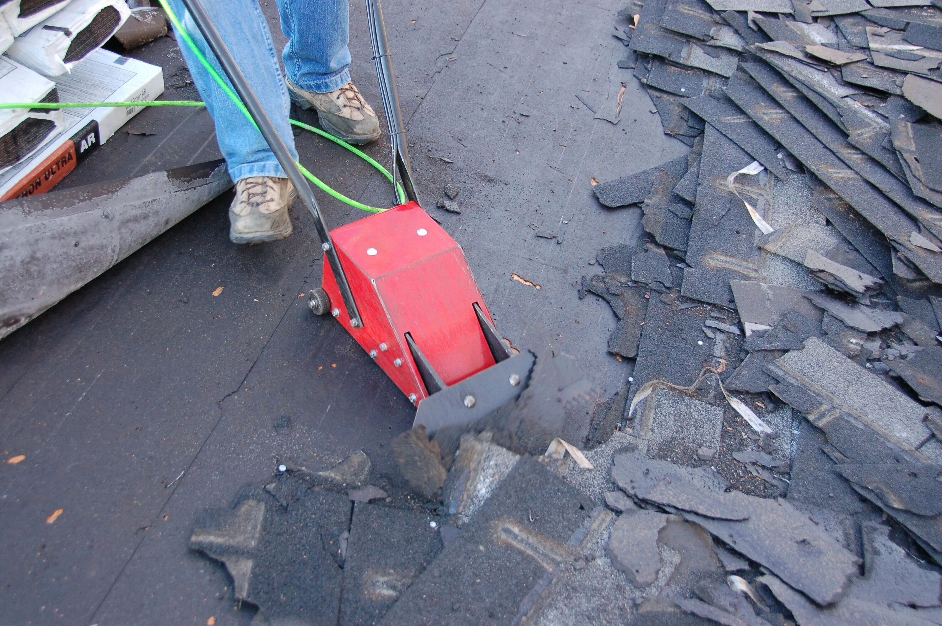 Shingle Hog Pneumatic Shingle Remover – Forged Steel Blade, 28 lb - Image 5