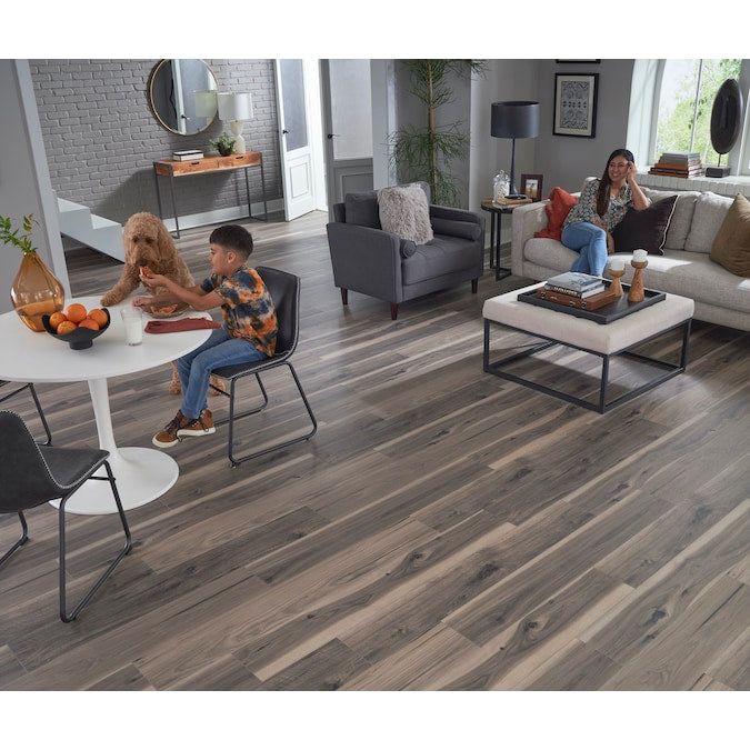 STAINMASTER PetProtect Nayatt Point Hickory 12-mm T x 7-1/2-in W x 50-in L Waterproof Wood Plank Laminate Flooring (23.69-sq ft / Carton) - Image 4