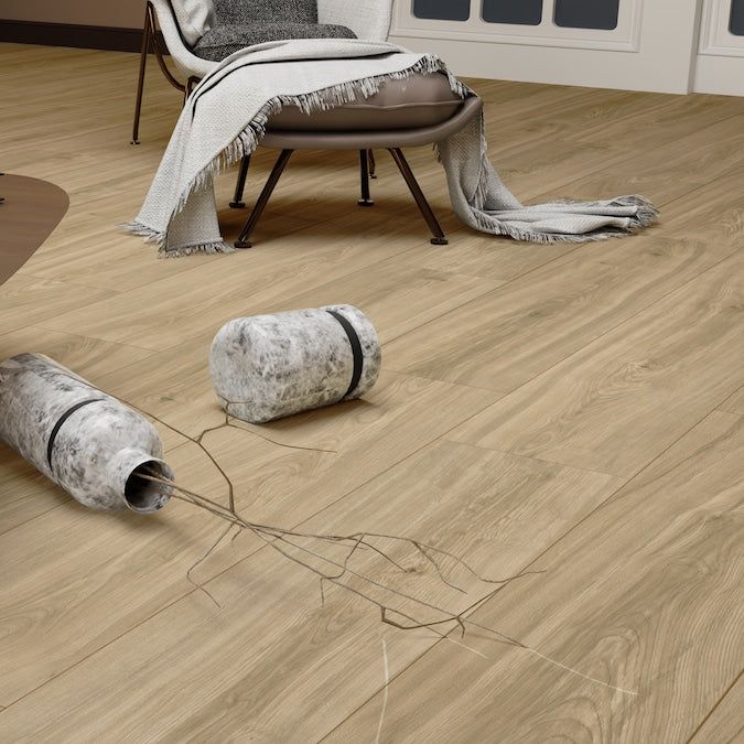 STAINMASTER Sunnyview Hickory 10-mm T x 7-1/2-in W x 50-in L Waterproof Wood Plank Laminate Flooring (21.06-sq ft / Carton) - Image 4