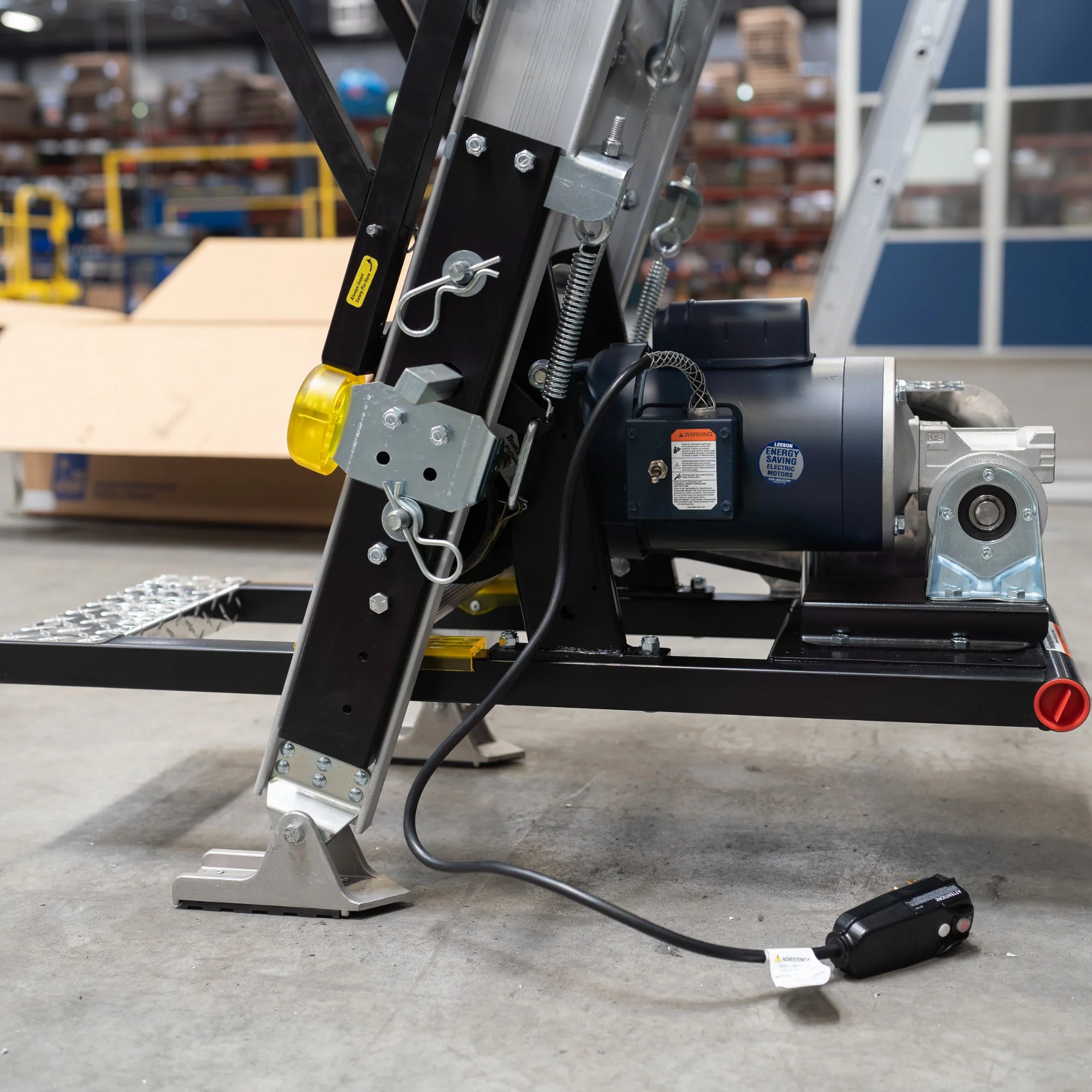 Tie Down TranzPorter TP250 Electric Roofing Platform Ladder Hoist, 44‑ft Reach, 250‑lb Capacity - Image 4