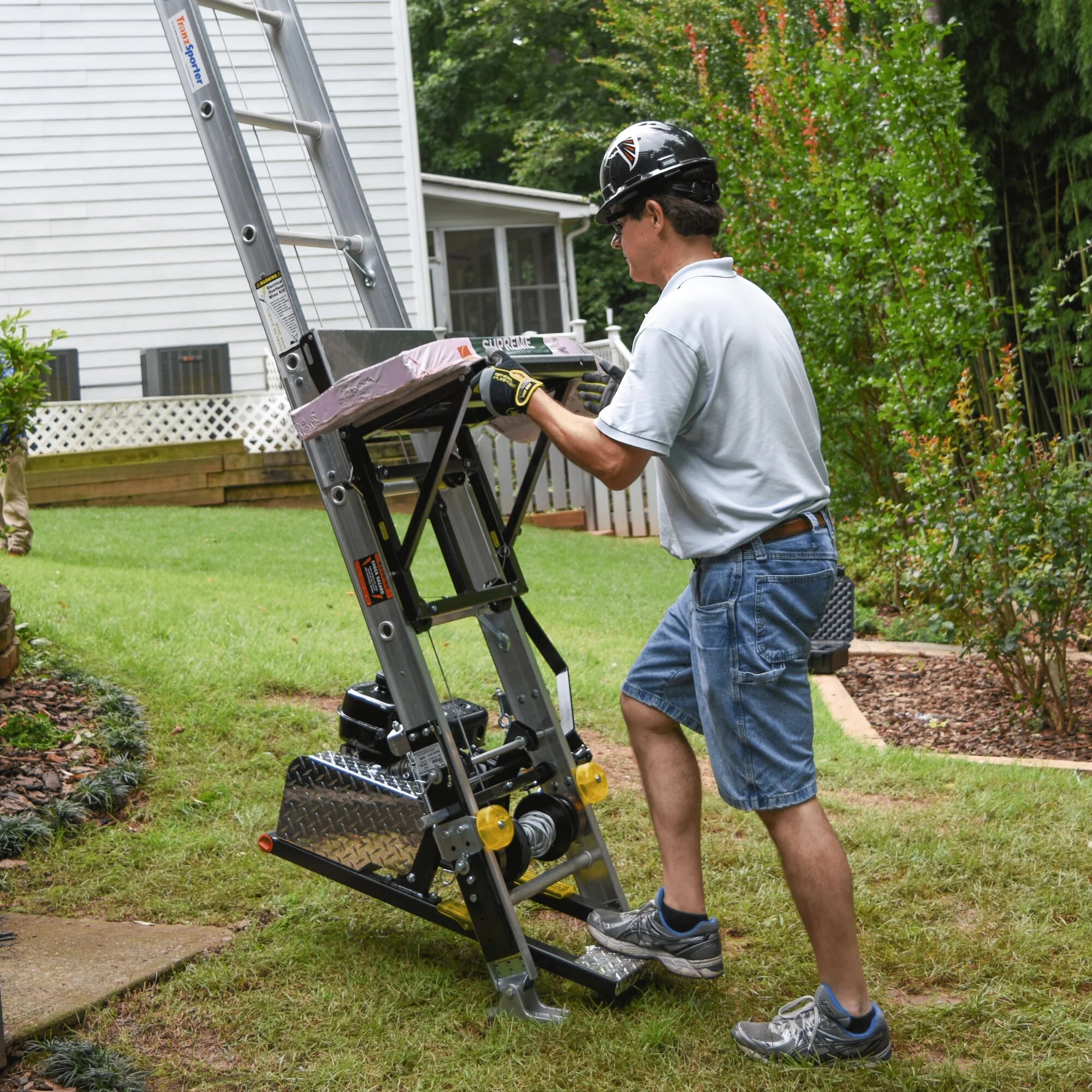 Tie Down TranzPorter TP250 Roofing Platform Ladder Hoist with Lifan Engine, 28–44 ft Reach, 250 lb Capacity - Image 4